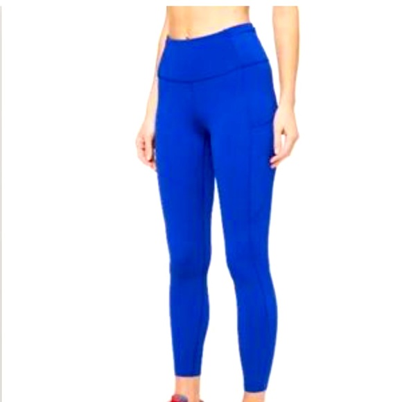 Blue LuluLemon Fast and Free - Picture 1 of 1